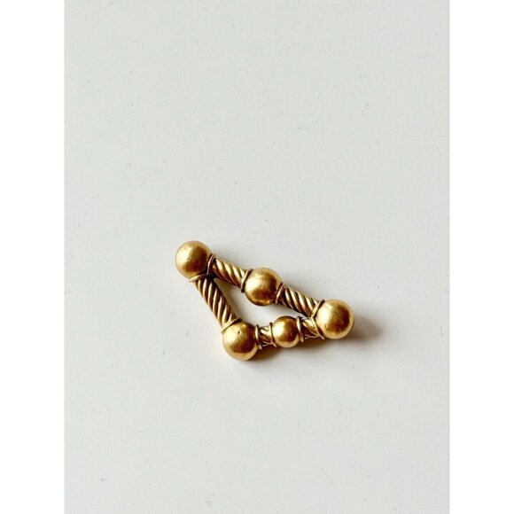 MUSEUM REPRODUCTIONS Modernist Gold Tone Rope Triangle Brooch - Picture 2 of 9